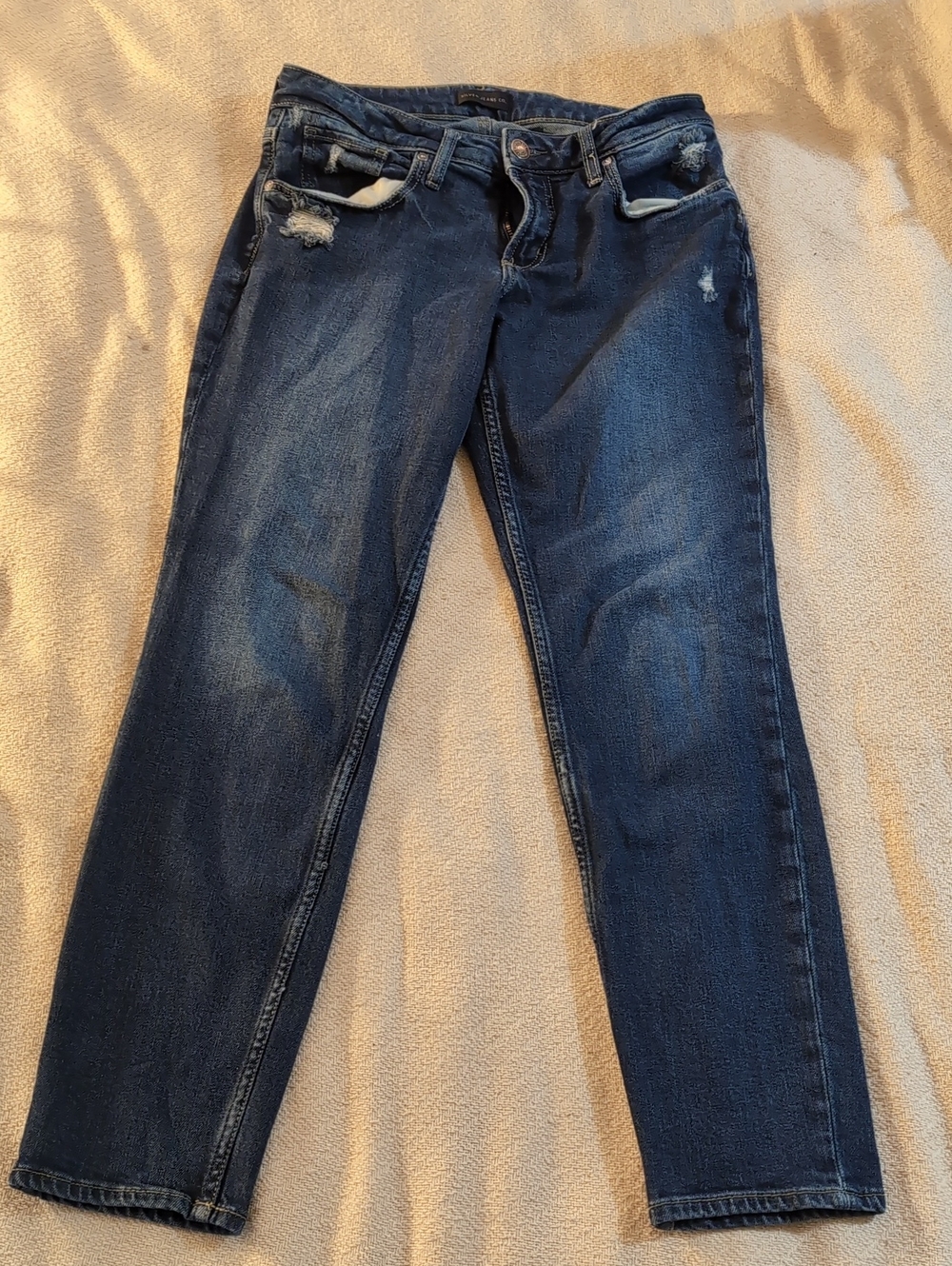 Classic Silver Jeans Dark Blue Distressed Women’s Jeans - Boyfriend Style